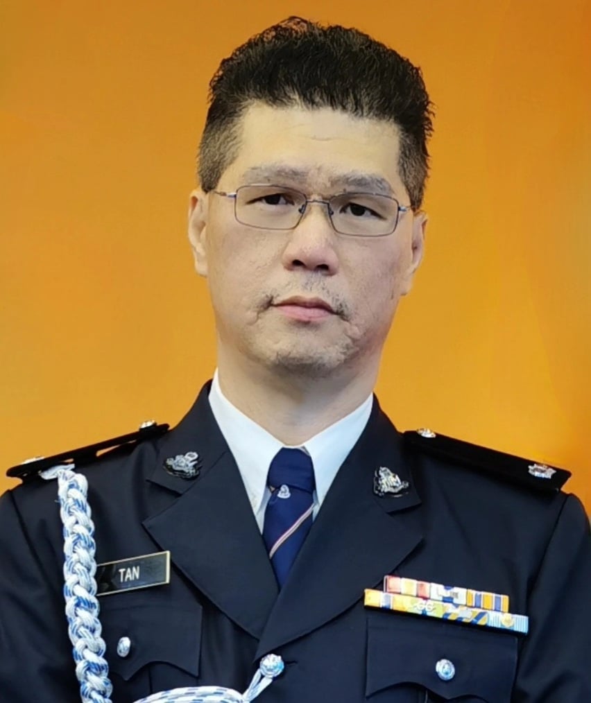 取代前文//警队调动