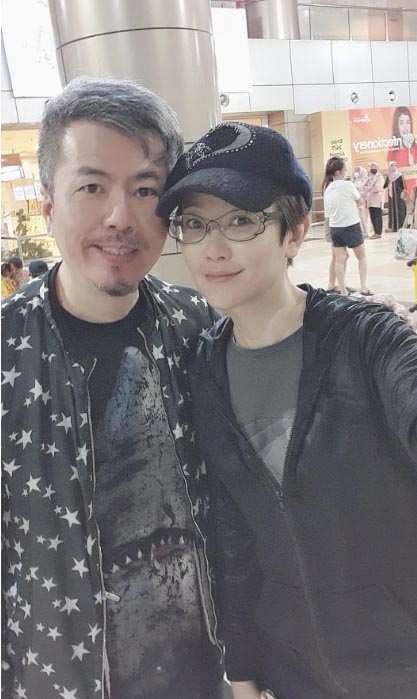 古晋陪艾成妈过生日  黄国伦寇乃馨心意满满  