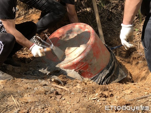 台湾7年内发生6宗桶尸案 死者遭锁铁桶窒息亡 情侣杀老板娘溶尸