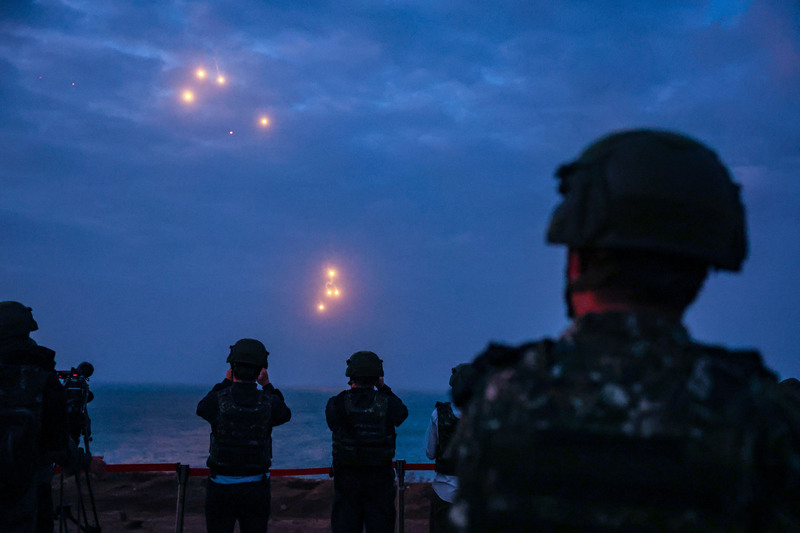 台湾澎湖部队实弹射击操演 反制解放锁台登陆威胁