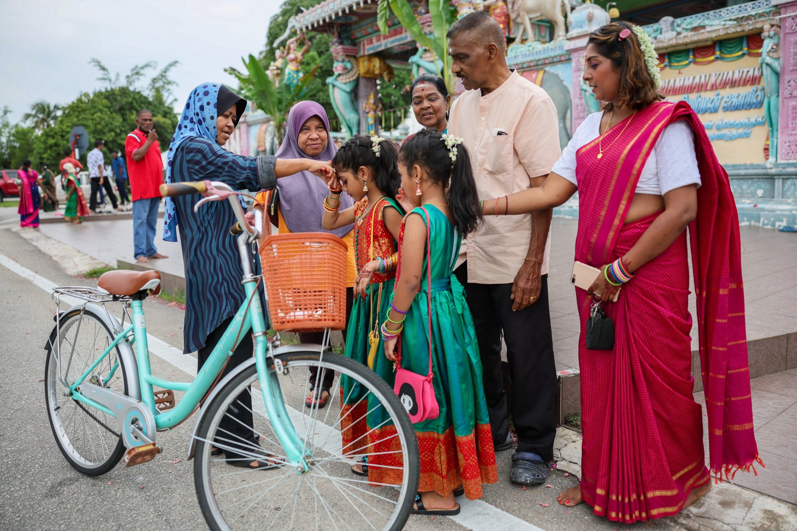 同欢共庆屠妖节