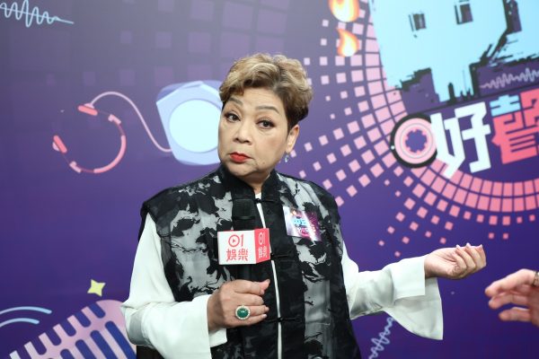 吻大马女模惹关注 肥妈骂曾志伟没礼貌