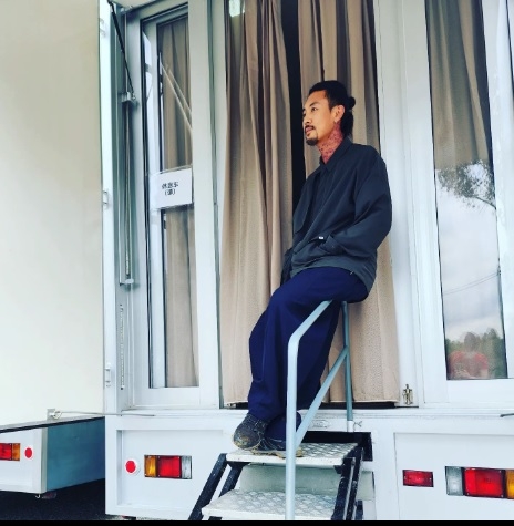 周秀娜受困椰壳洞差点被冲走 谭俊彦：难忘的一年