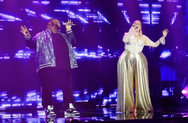 唱蕾哈娜《Diamonds》爆红 23岁《美国偶像》亚军车祸去世