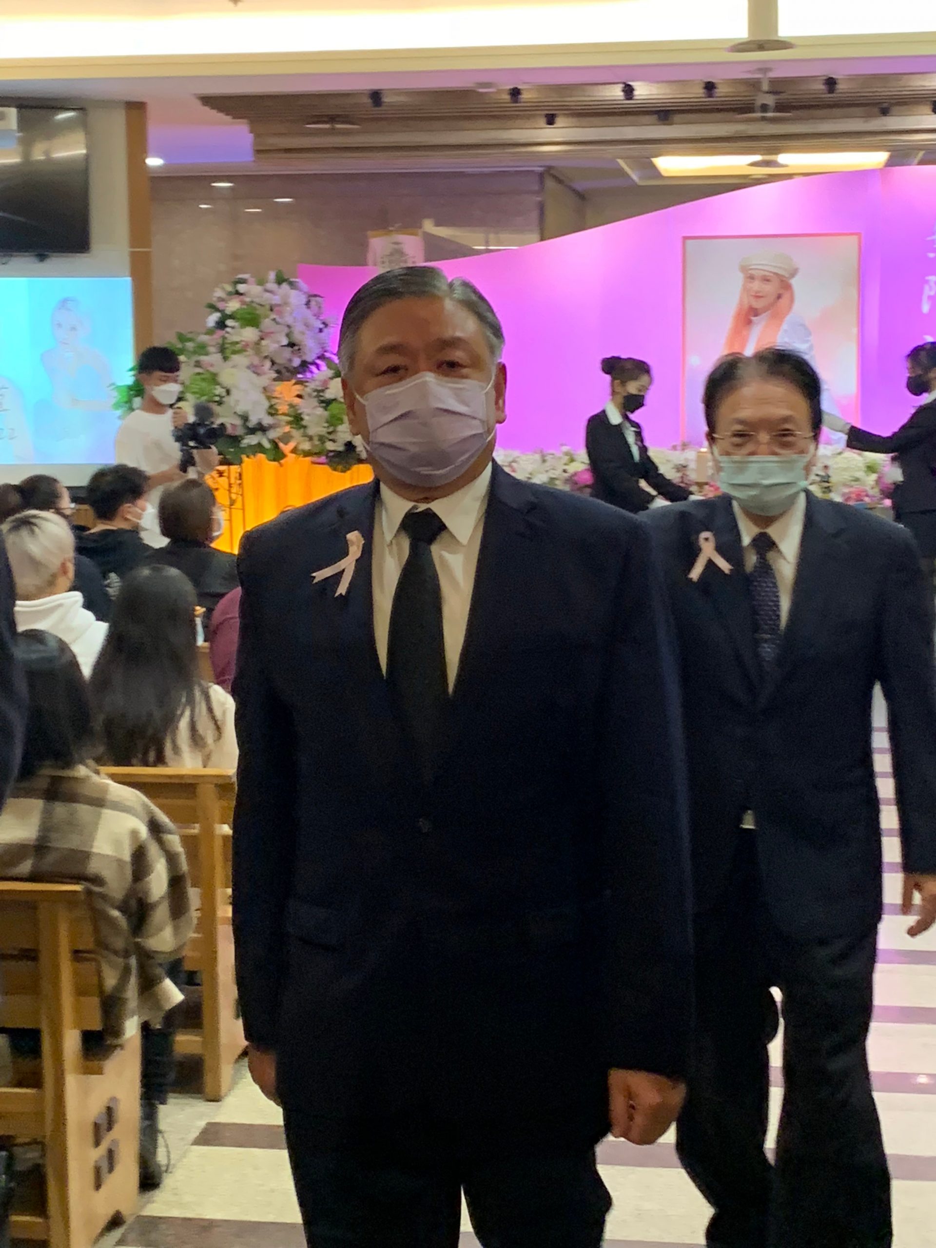 在台遇害少女蔡紫萱台北举办告别式·现场师长及好友唉戚