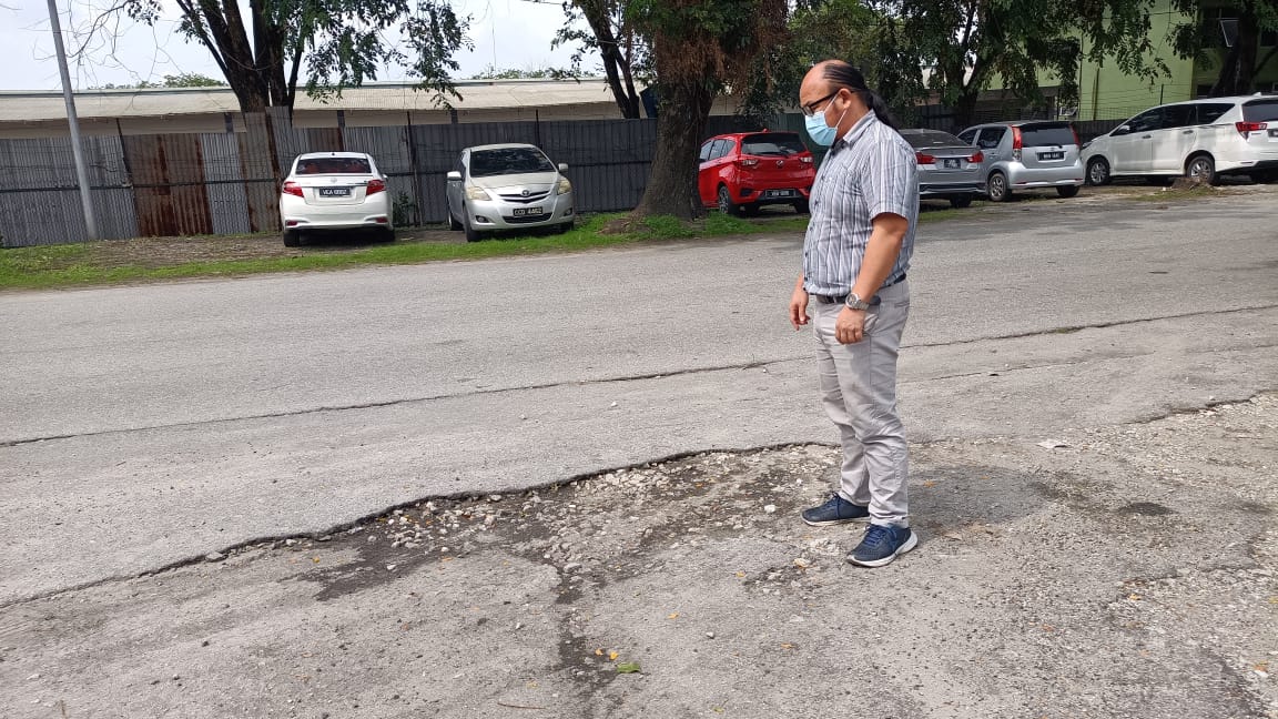 大都会/工程动工,应付大选?