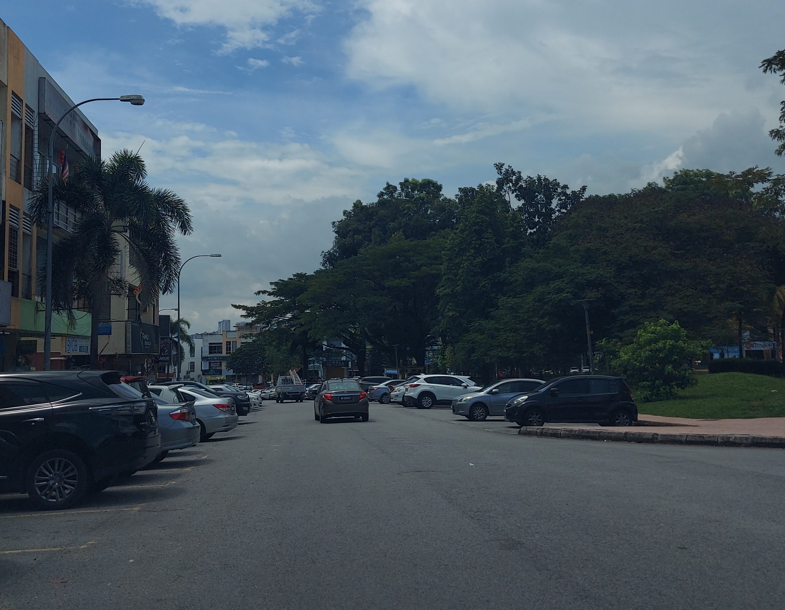 大都会/蕉赖皇冠城第9区误闯反方向道路问题严重/3图