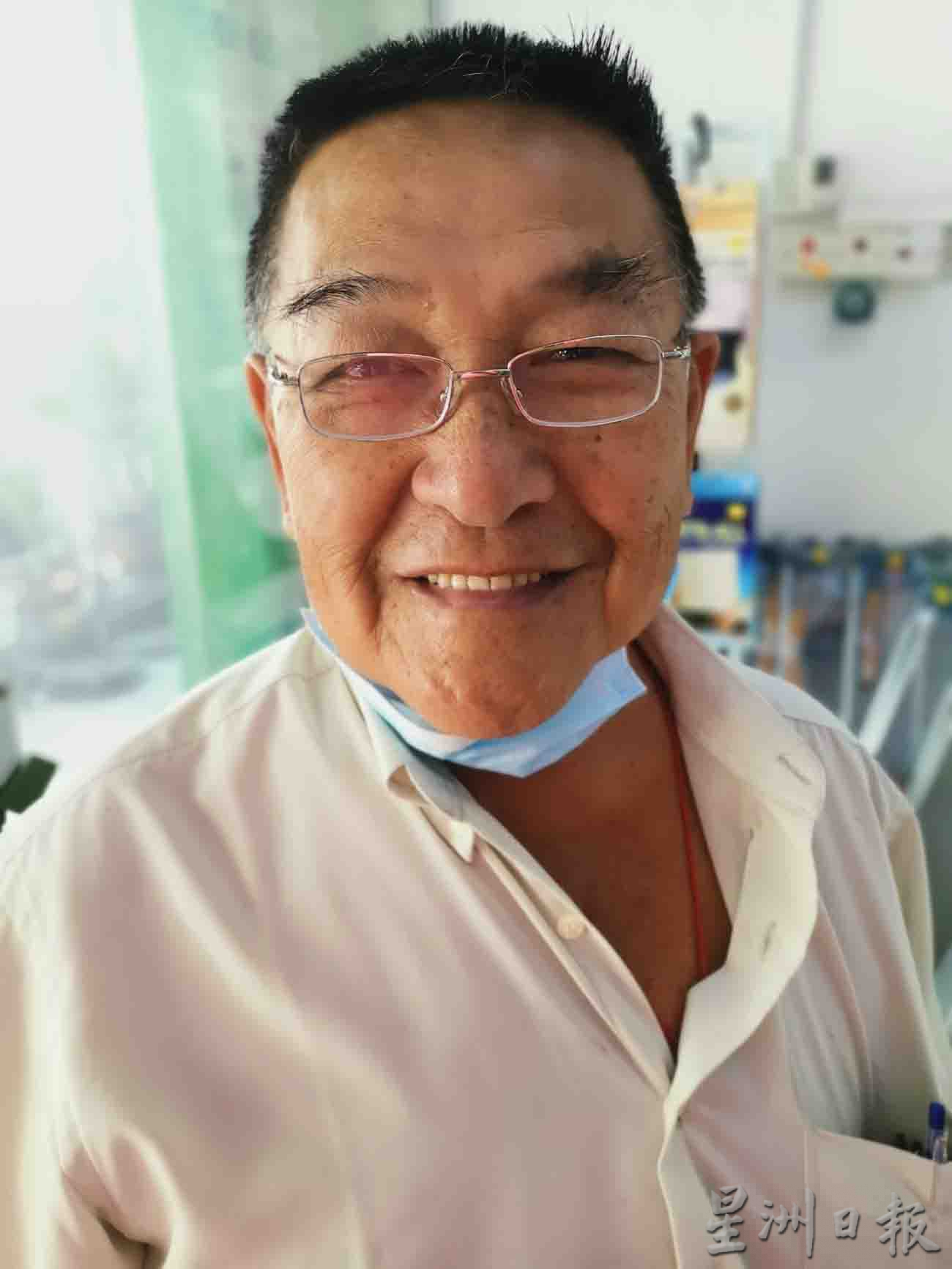 大霹雳时事焦点/棕果价下跌逾半收入锐减 小园主近无利可图