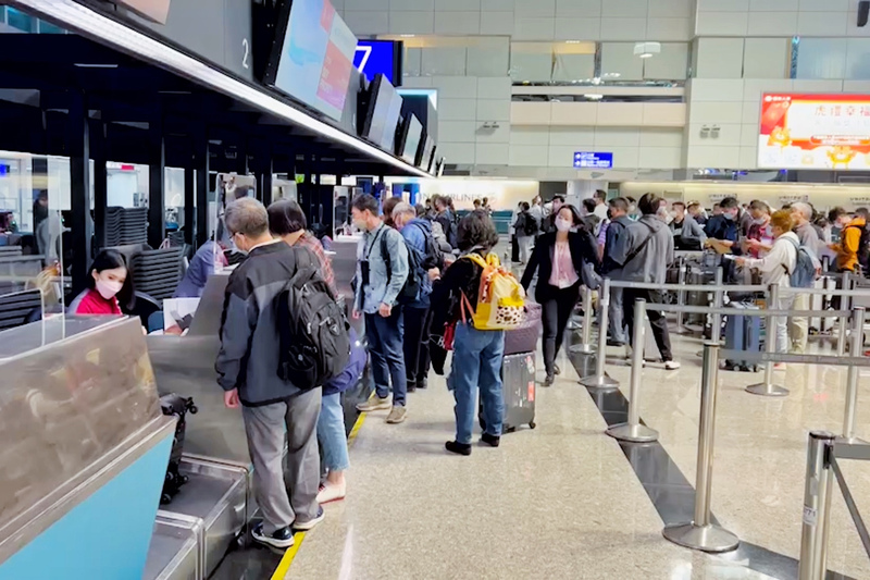 头)台边境明松绑迎逾20旅行团　航空公司增班5成