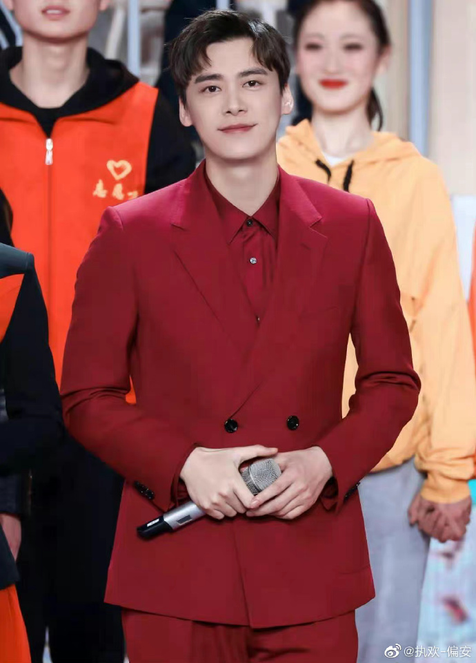 嫖娼被捕衰事+1 李易峰和工作室齐挨告