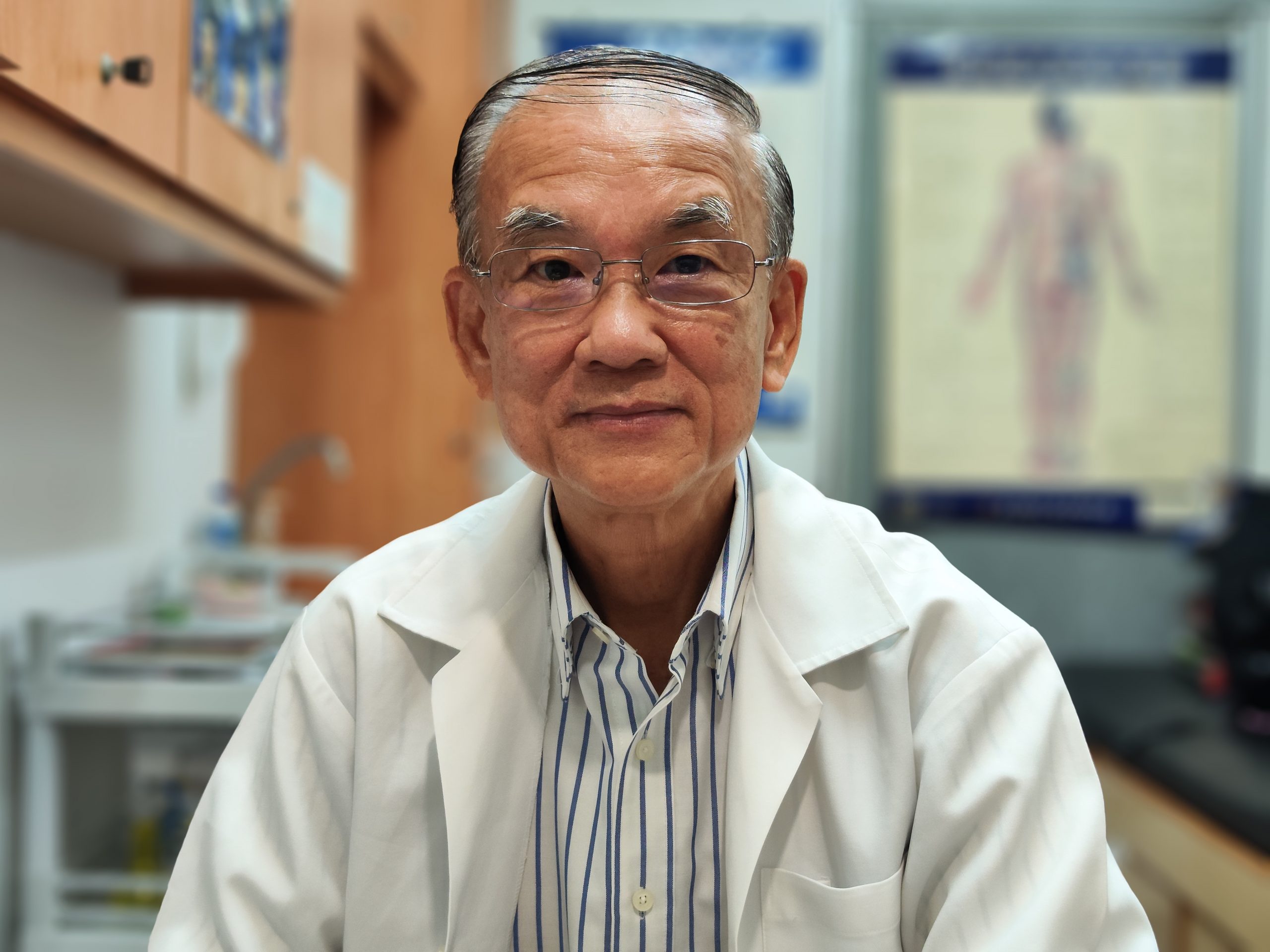 **已签发**柔：封底：【特稿】：受中国冠病清零、马币贬值等影响，进口中药持续飙涨