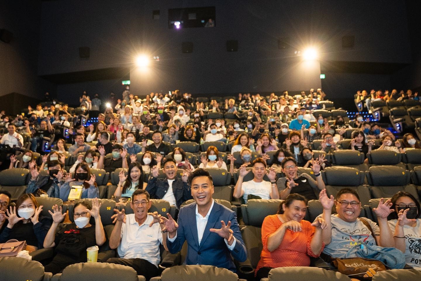 张建声《鬼地方》享齐人之福 自认年纪大拍亲热戏有挑战	