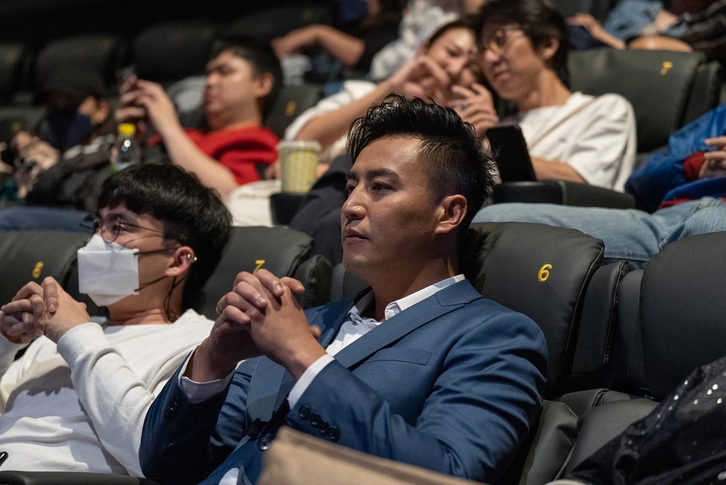 张建声《鬼地方》享齐人之福 自认年纪大拍亲热戏有挑战	