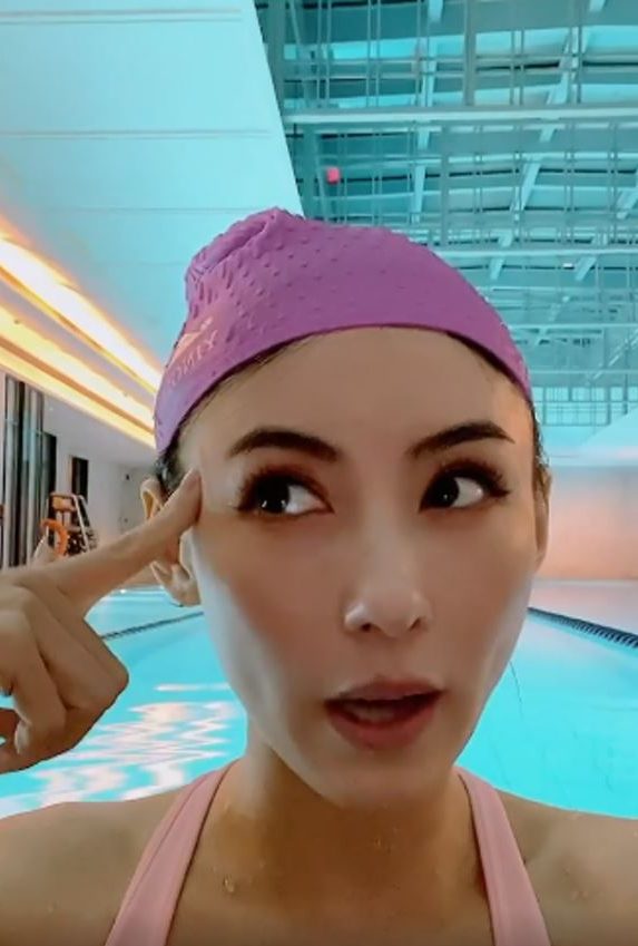 张柏芝直播带货刷脸吸6千万  网酸：普通话都说不好