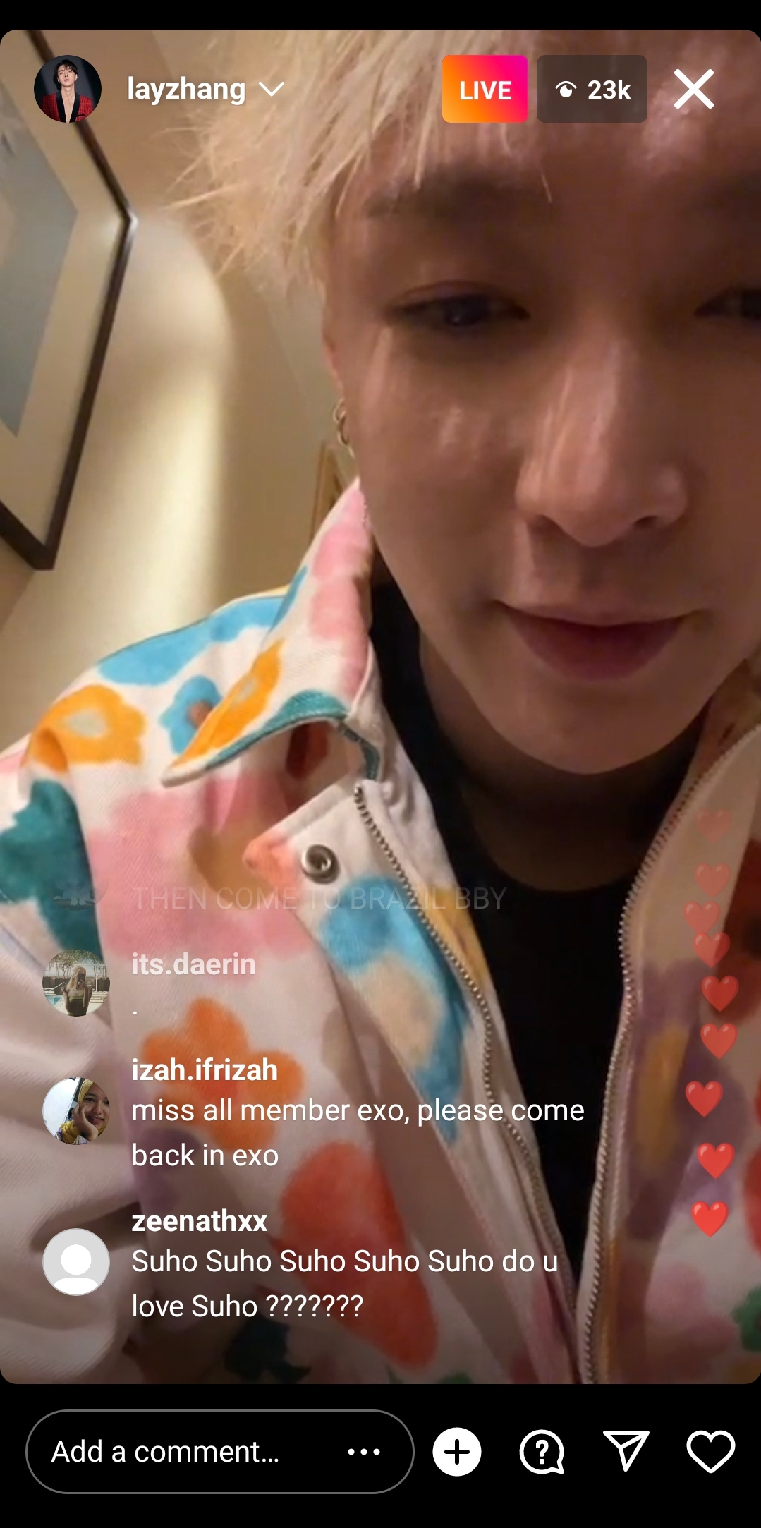 张艺兴脱衣露肌送福利   即兴High唱Satay Sedap