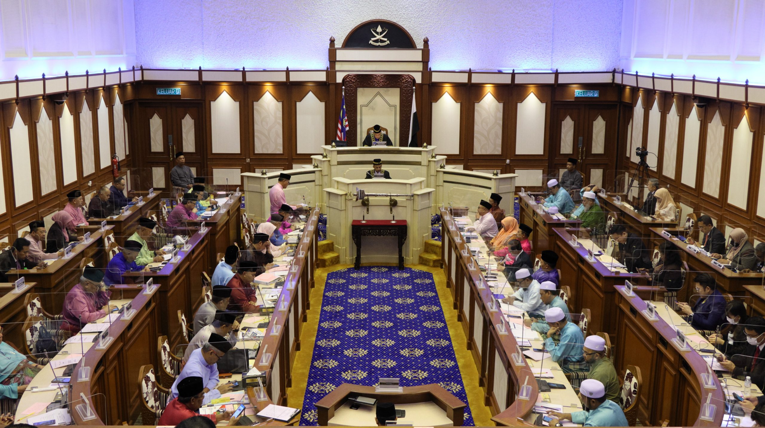 彭州议会 | 旺罗斯迪呈2023年州财案 彭放眼10.8亿税收