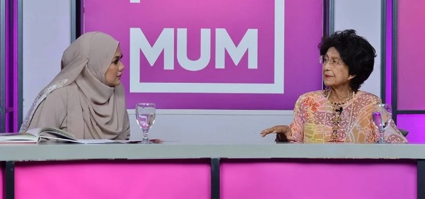 怕敦马跌倒阻民近身 茜蒂:“他人前挺拔人后显疲态”