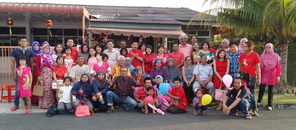 兄弟姐妹7人集齐五大宗教同一屋簷下