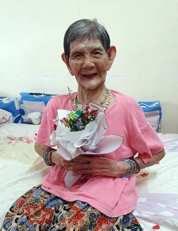 兄弟姐妹7人集齐五大宗教同一屋簷下