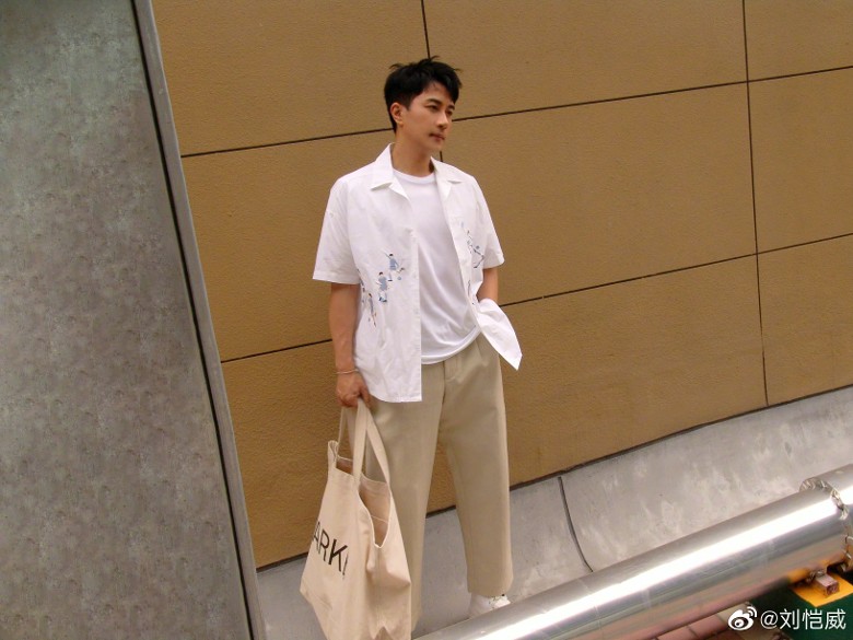 披荆斩棘2｜肠胃炎发烧39度入院　刘恺威意外登热搜圈粉