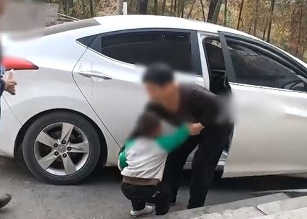 拼盘/3岁男童偷邻居酸奶 奶奶坚持送派出所惹议