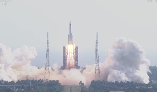 拼盘/中国太空站“梦天”实验舱成功发射