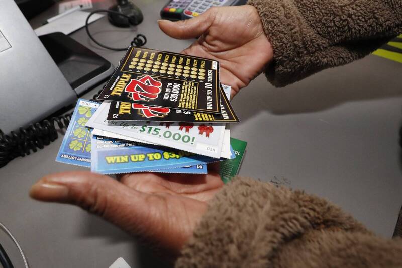 拼盘／偷走多张刮刮乐对中3000多令吉 被捕后裁定1.38万交保