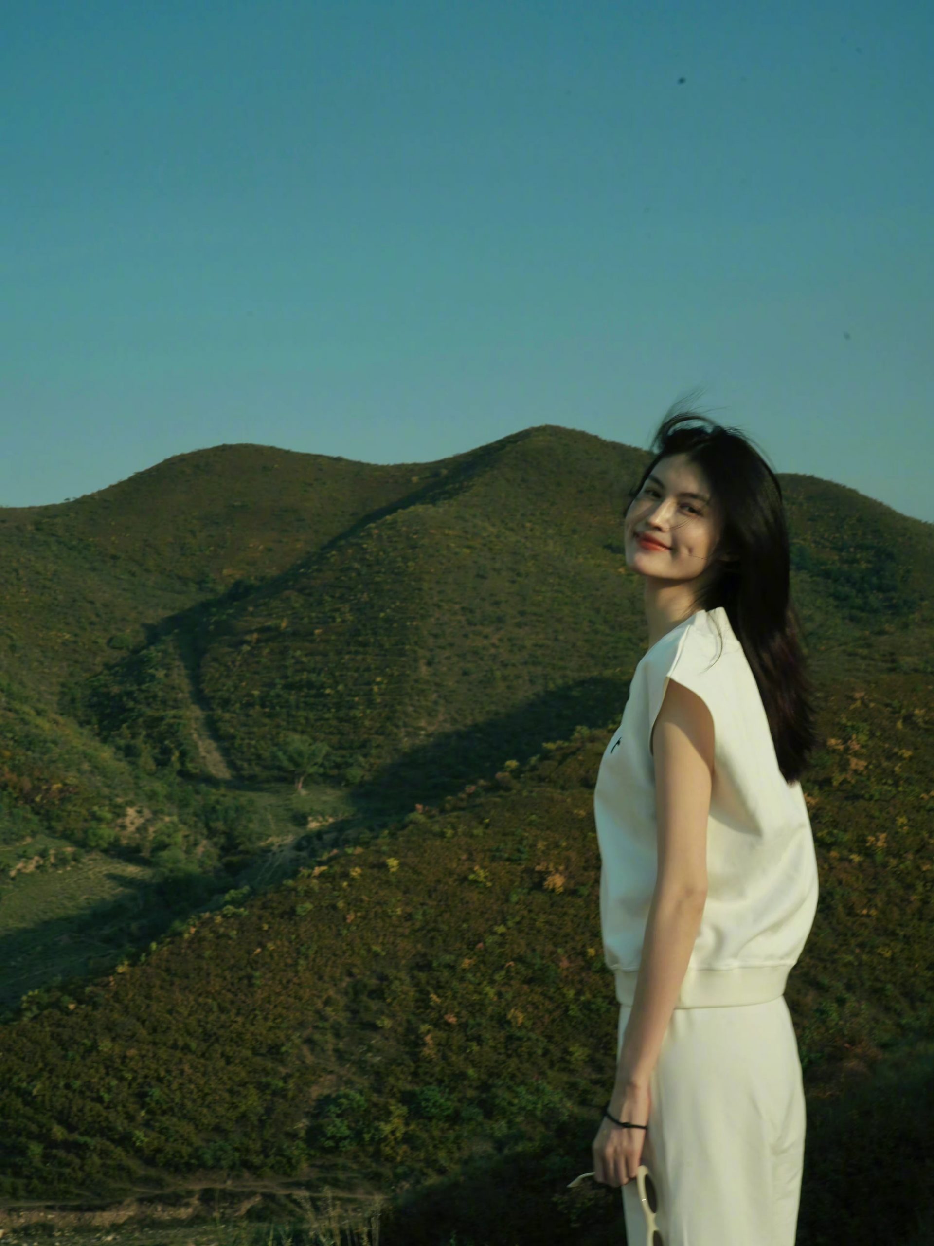 拿妈妈当挡箭牌 陈伟霆避谈何穗怀孕