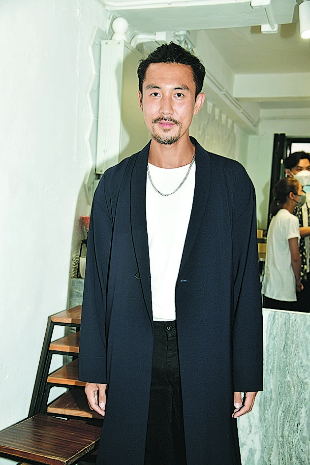 拿妈妈当挡箭牌 陈伟霆避谈何穗怀孕