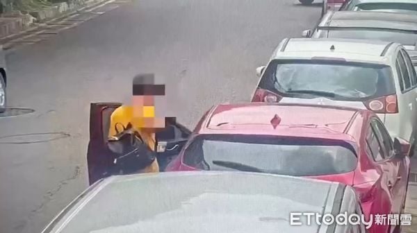 掐死马来西亚女大生…无业男“取车画面”曝手拿两瓶饮料步伐轻松2