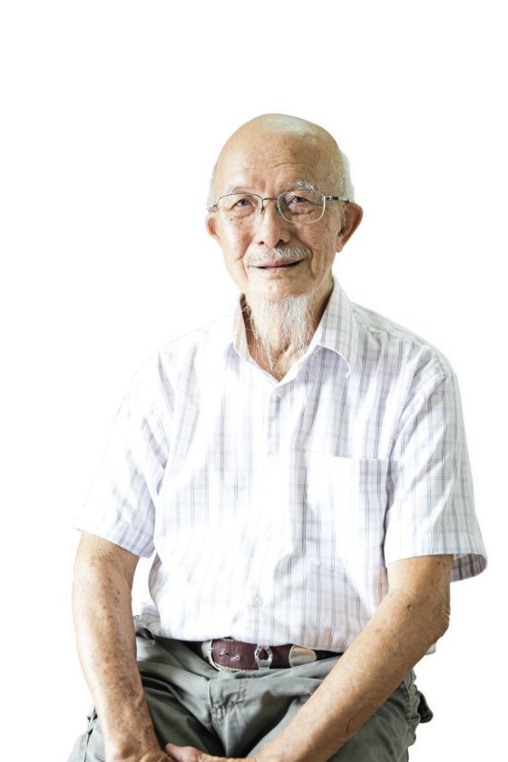 文冬乡土书法家朱广荣／幼年颠簸流离错失上学，推动学习风气圆失学长者“上学梦”