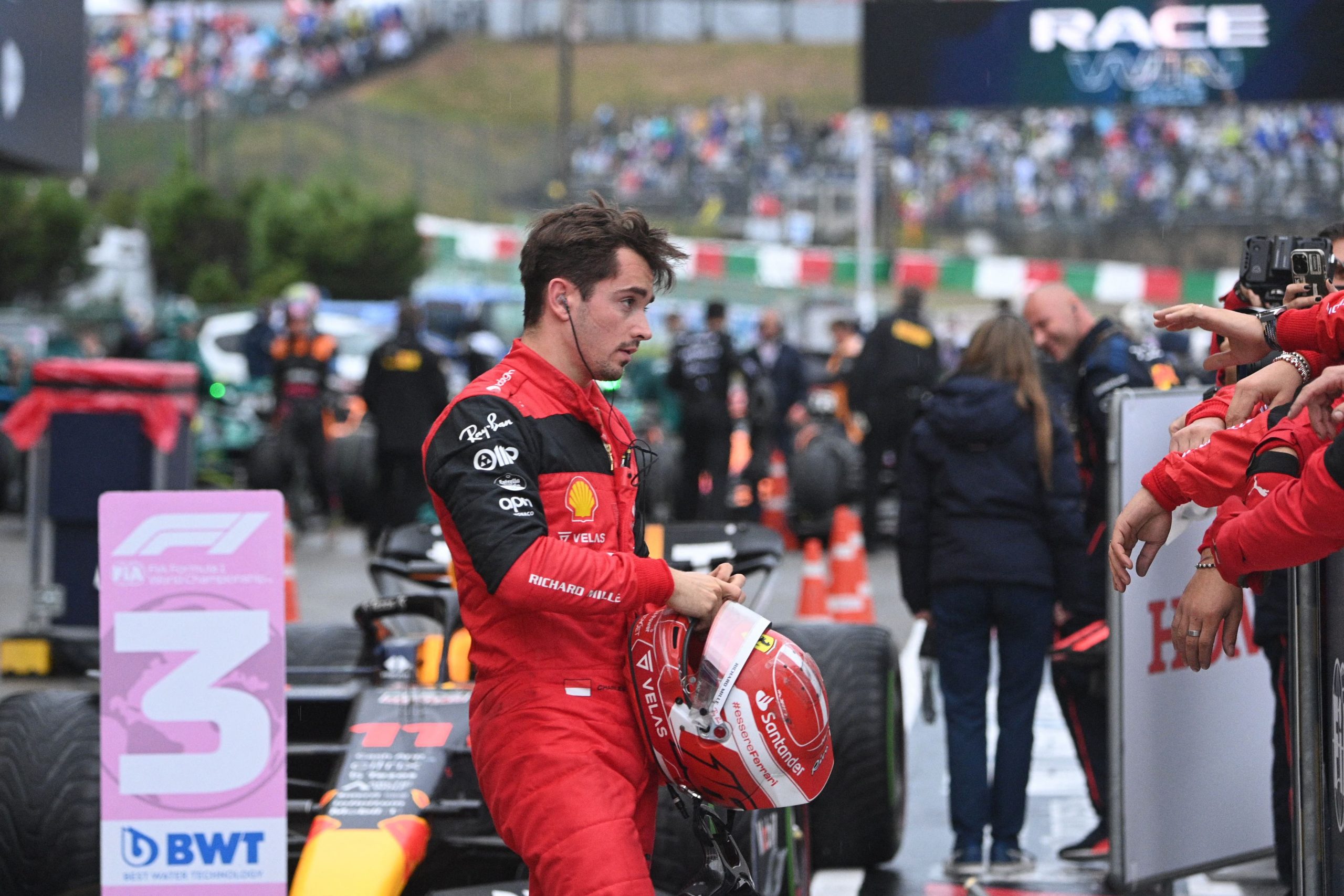 日本站F1|雨战中一路领先夺冠 维斯塔潘提前卫冕世冠