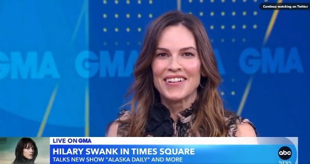 明年4月当妈妈  48岁希拉莉怀双胞胎