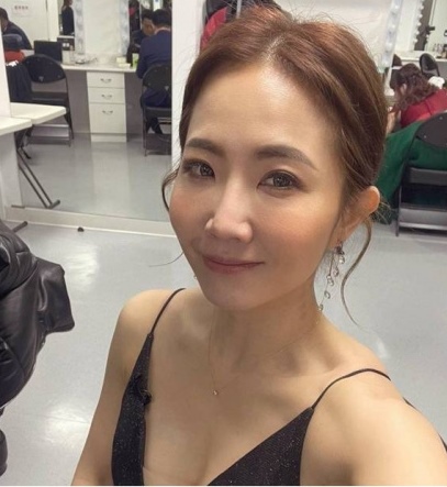 昔日闺蜜零互动｜谢忻“清理朋友关系”切割  小甜甜认少联络：问心无愧