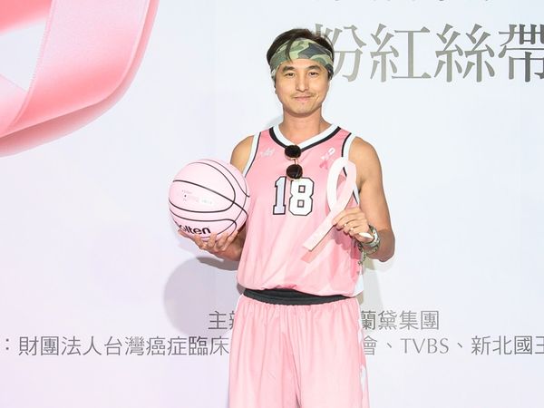 昔日闺蜜零互动｜谢忻“清理朋友关系”切割  小甜甜认少联络：问心无愧