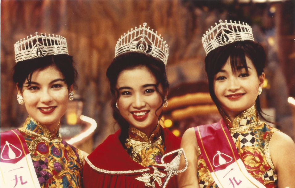 晒素颜照惹热议 李绮虹:我不是太有钱