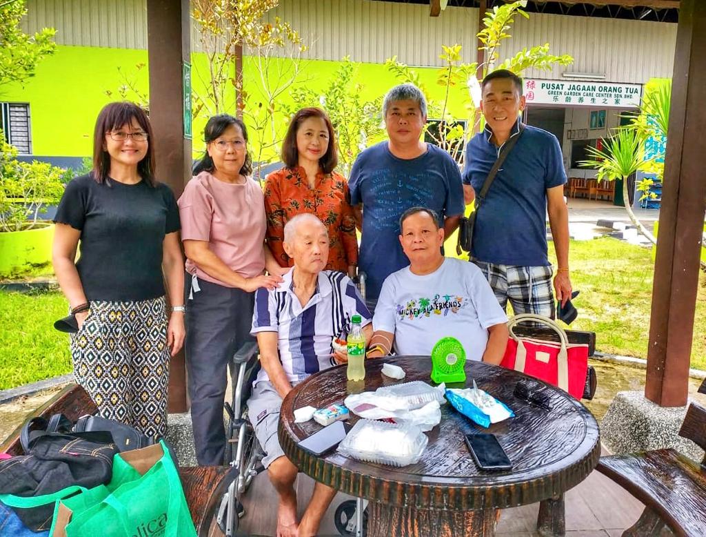 有故事的人(10月11日见报):陈记书毕业54年,仍与82岁老师保持联系