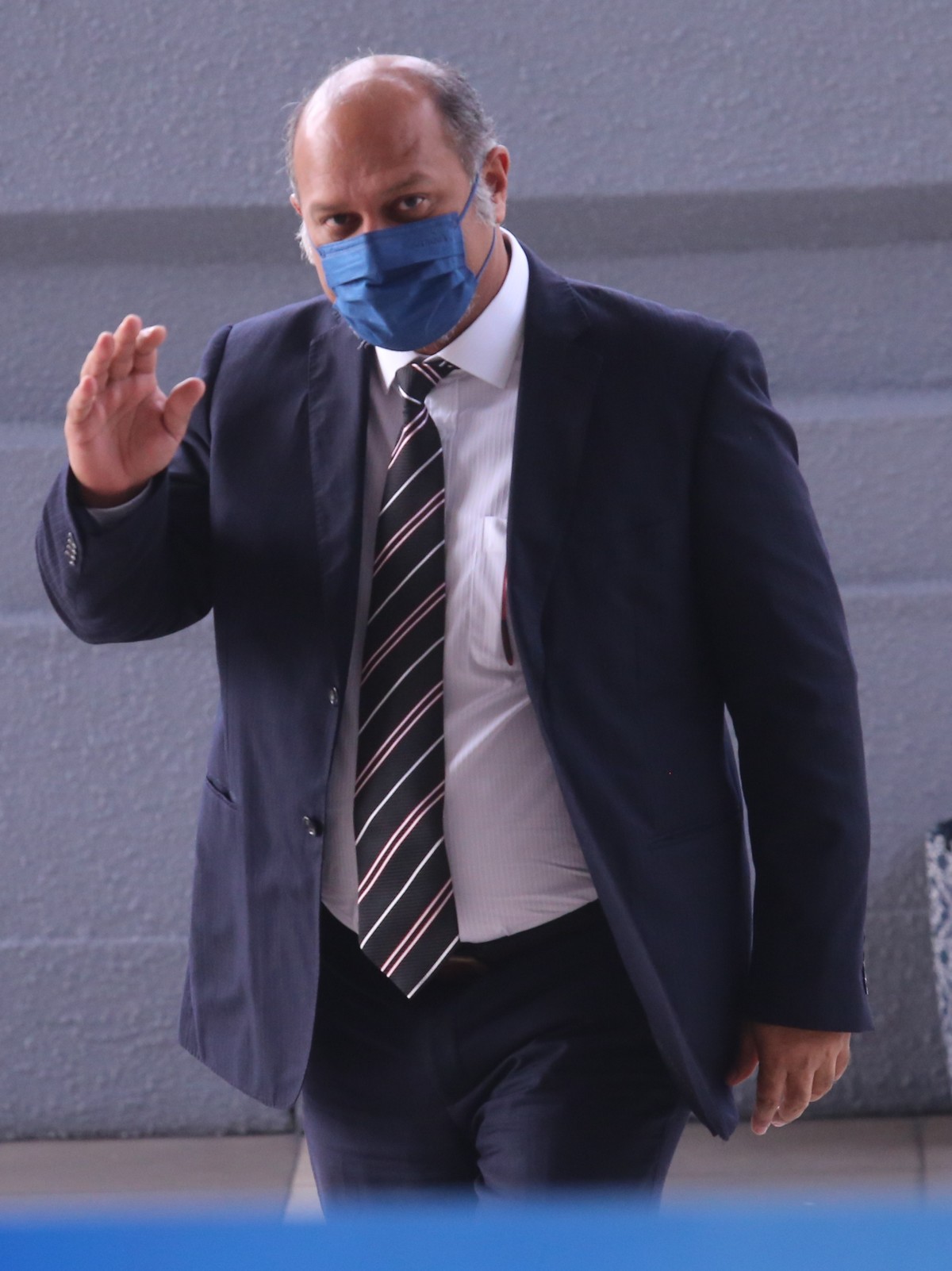 林冠英海底隧道案审讯//控方没遵从庭令,辩方将会启动藐视法庭程序