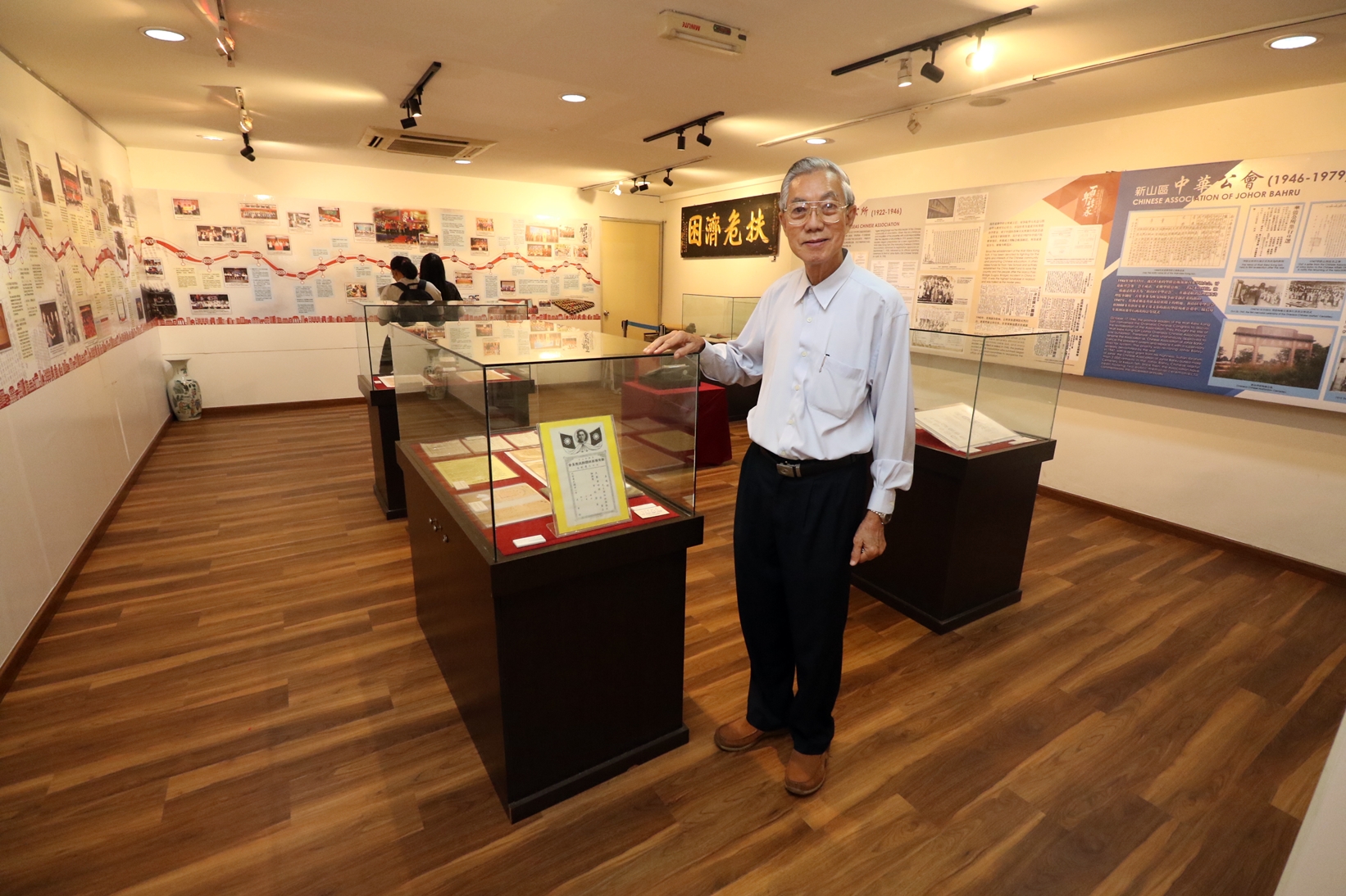 配合公会百年庆 文物馆迎13周年 《百年.传承新山中华公会史料展》揭幕