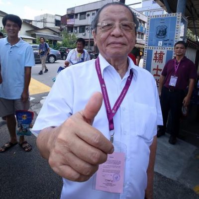 柔:封面:【大选风起了】:特稿:希盟柔佛州布局求稳,公正党“尊严议席”候选人未明朗