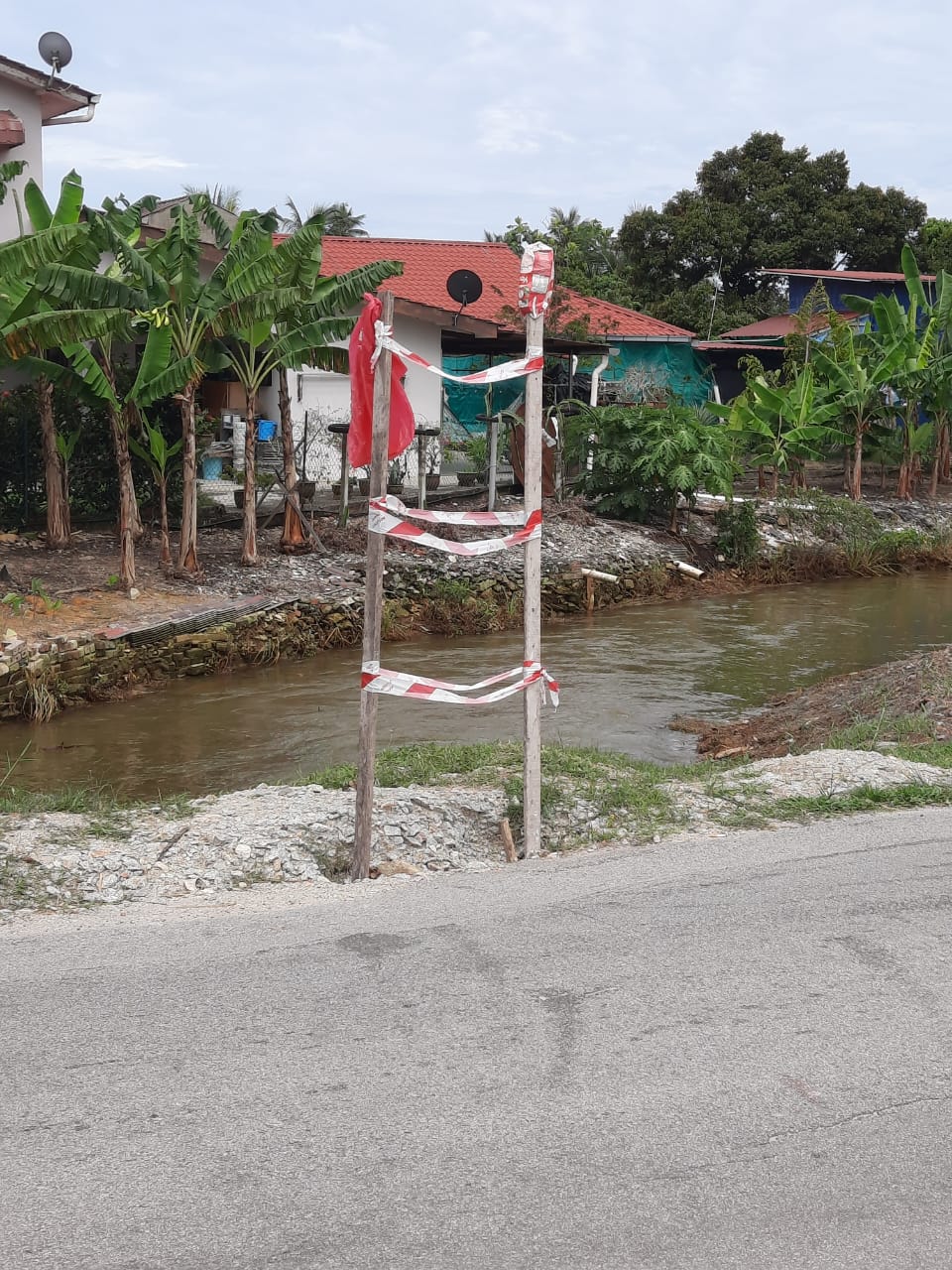 柔：民生特工队：“无底洞”威胁道路使用者，居民盼当局一劳永逸解决问题