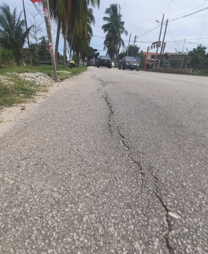 柔:民生特工队:“无底洞”威胁道路使用者,居民盼当局一劳永逸解决问题