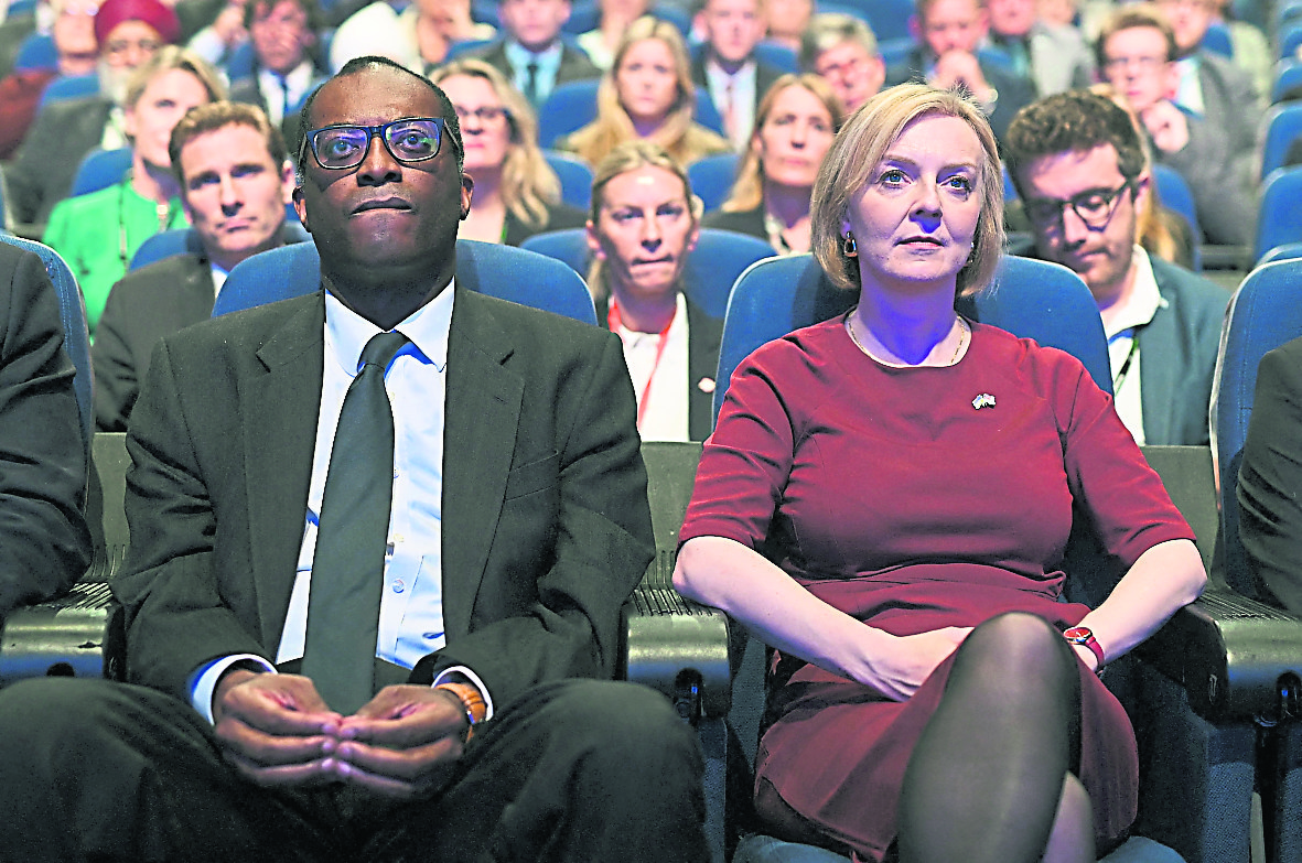 特拉斯迷你财案争议大 英撤销富人减税计划    /主