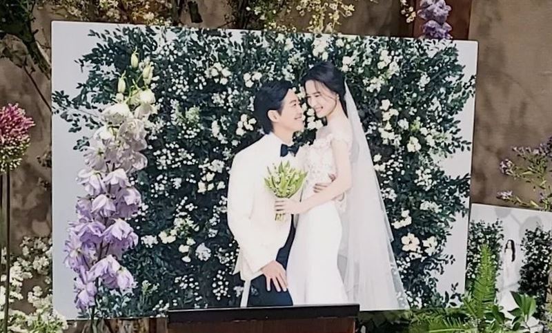 甜吻新娘画面曝光 南宫珉笑得合不拢嘴