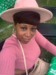 看世界/伊恩飓风袭美!女离奇被掉落钉穿心 姊妹困14小时只能看她惨死