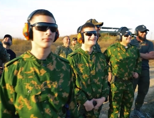 看世界/车臣领袖将送3儿子赴乌前线 老大年仅16岁!