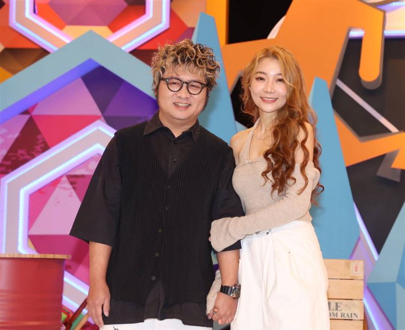 纳豆12月全面回归《同学来了》 求婚依依还没点头	