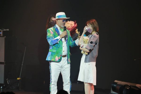 艾成“跨时空对唱”班铁翔　王瞳爆哭：我会为他好好活下去