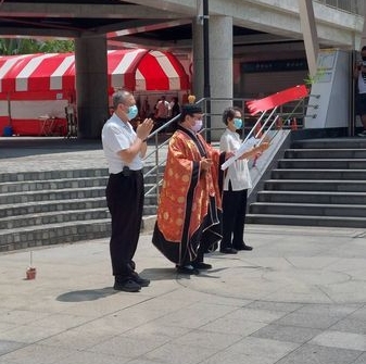 艾成坠楼冤气重？  社区多人集体头晕急办法会收魂