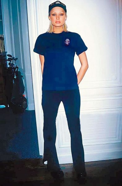 芭莉丝怒轰寄宿学校职员性侵 手指伸入私处强做子宫颈检查 